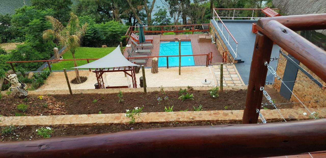 Metsing At Harties Hotel Hartbeespoort Exterior photo