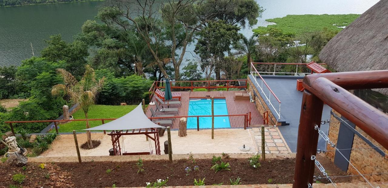 Metsing At Harties Hotel Hartbeespoort Exterior photo